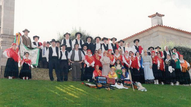 Rancho Folclórico Estrelas Douradas